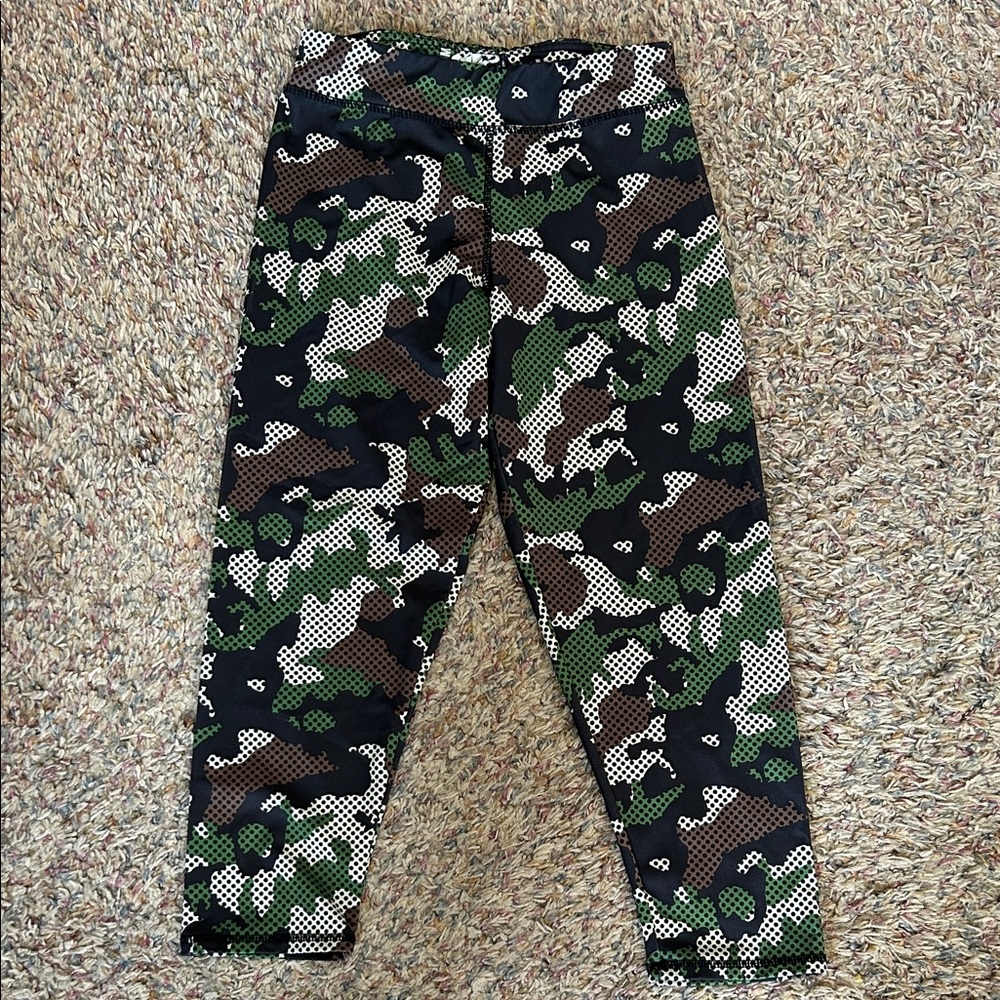 Stylish Camouflage Women's Capris